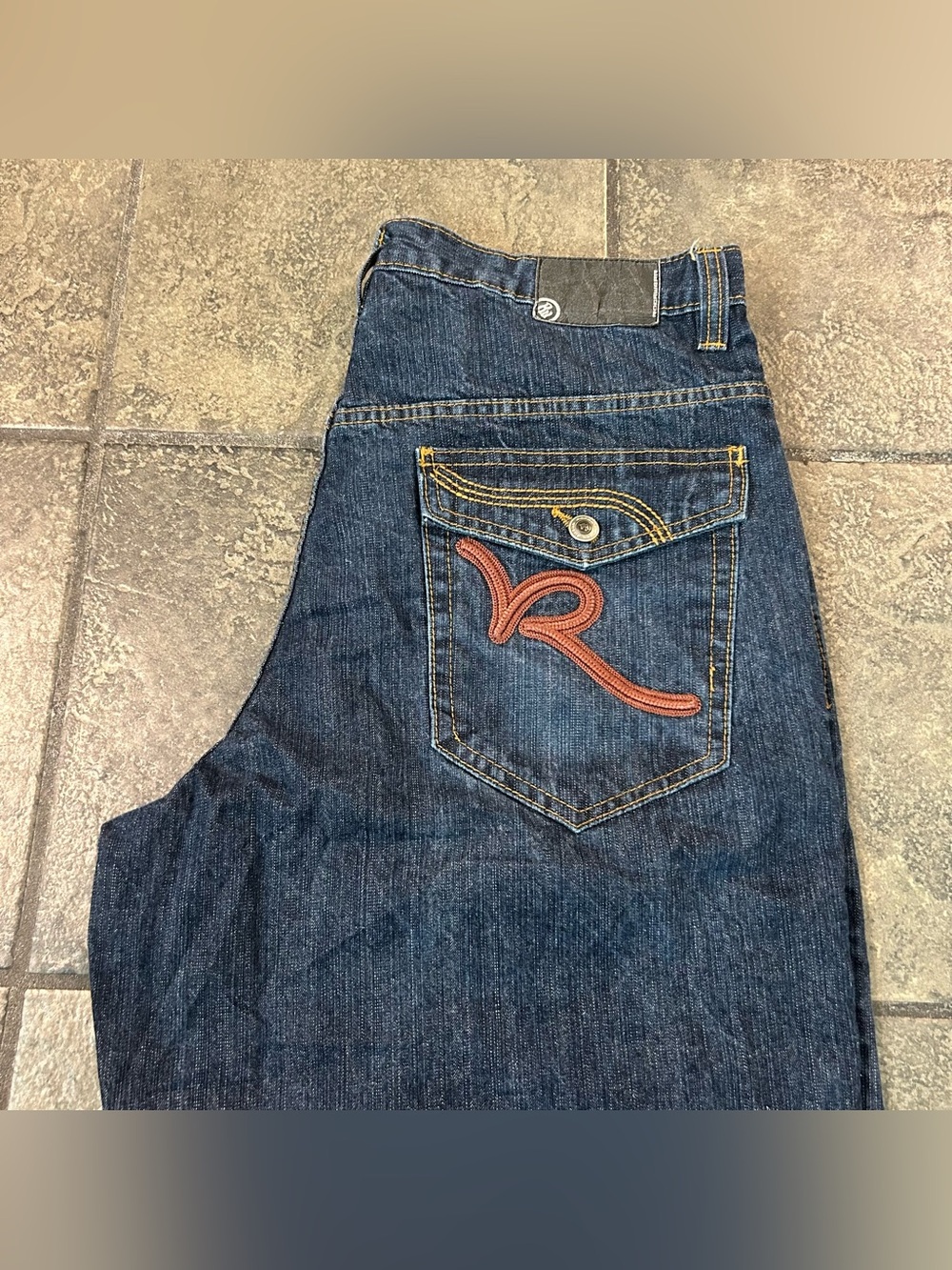 Vintage Y2K Rocawear Denim Jean Shorts Jorts Size 36 Embroidered Pockets